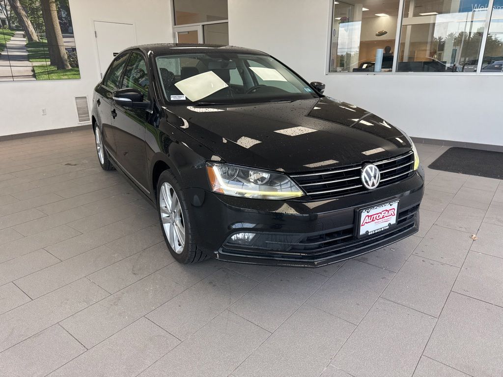 2017 Volkswagen Jetta 1.8T SEL Auto's photo