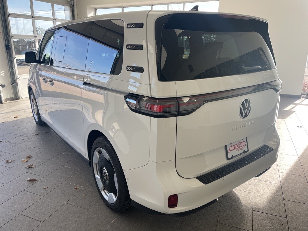 2025 Volkswagen ID. Buzz Pro S photo 3