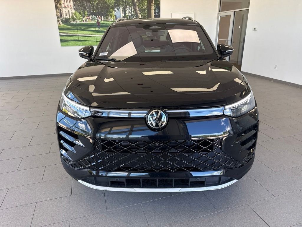 New 2026 Volkswagen Tiguan SEL R-Line Turbo SUV