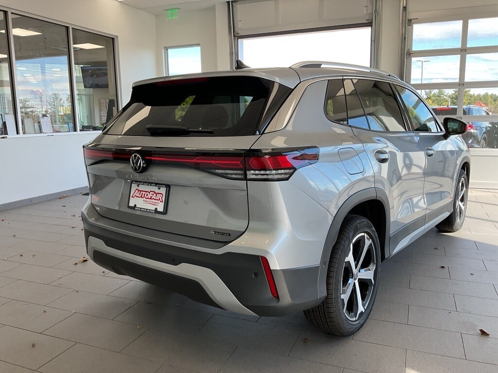 2025 Volkswagen Tiguan SE photo 3