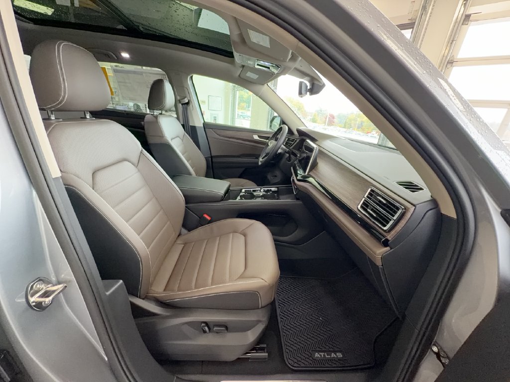 2026 Volkswagen Atlas SEL - Photo 10