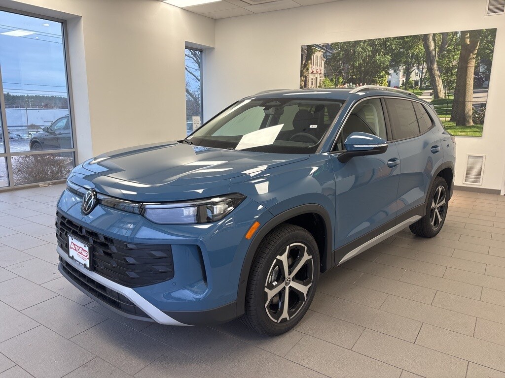 2026 Volkswagen Tiguan SE photo 2