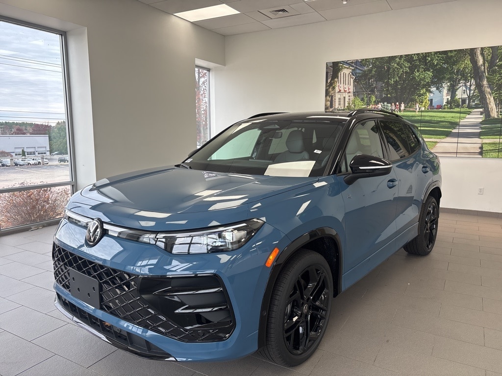 New 2026 Volkswagen Tiguan 2.0T SE R-Line Black SUV