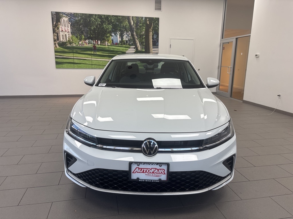 2025 Volkswagen Jetta SE's photo