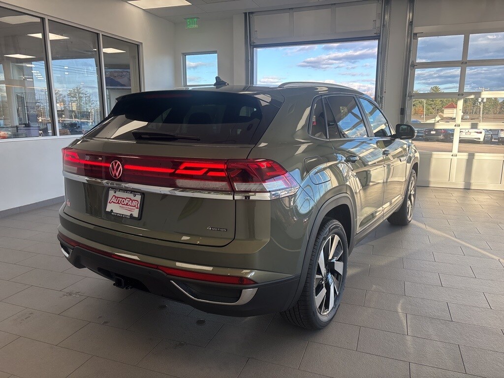 2026 Volkswagen Atlas Cross Sport SE Technology photo 3