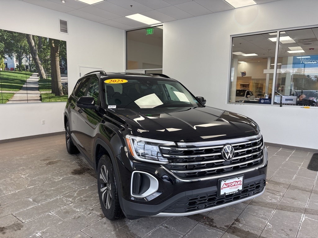 Used 2025 Volkswagen Atlas 2.0T SE SUV