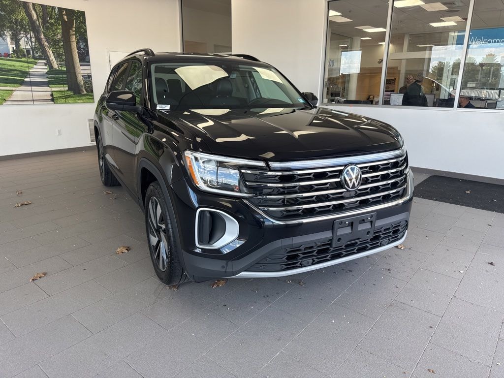 Certified 2024 Volkswagen Atlas 2.0T SE w/Technology SUV