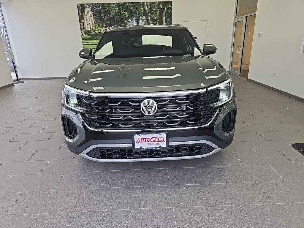 New 2026 Volkswagen Atlas Cross Sport 2.0T SE w/Technology SUV