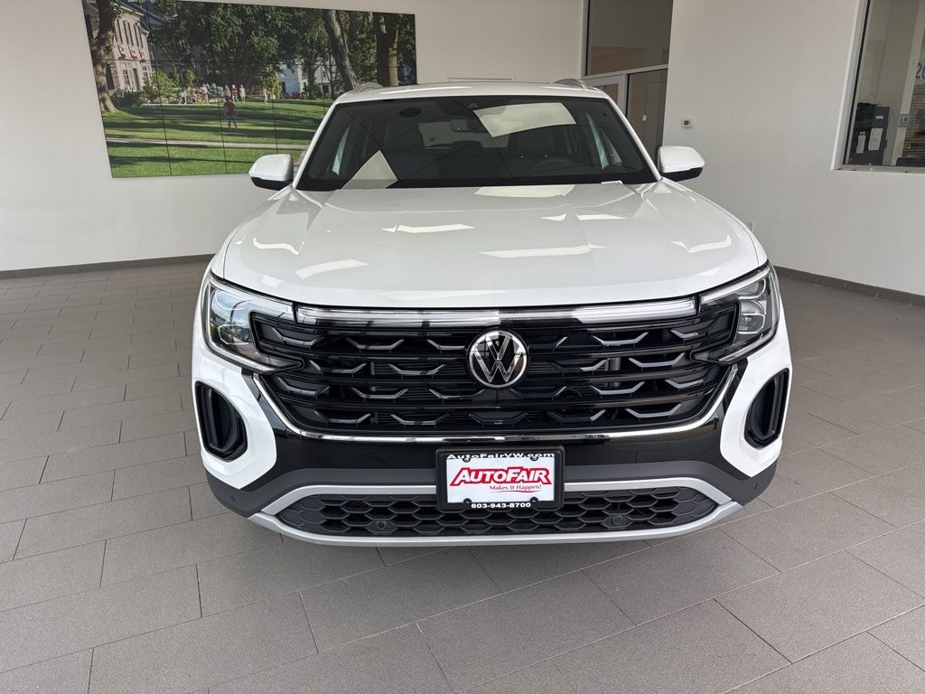New 2026 Volkswagen Atlas Cross Sport 2.0T SE w/Technology SUV