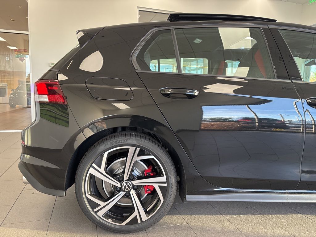 2026 Volkswagen Golf GTI SE - Photo 12