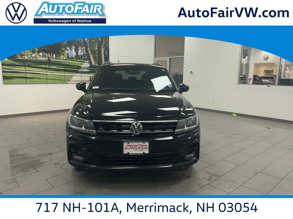 2021 Volkswagen Tiguan SE R-LINE BLACK's photo