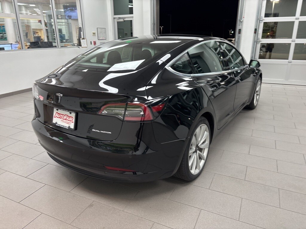 2020 Tesla Model 3 Long Range photo 4