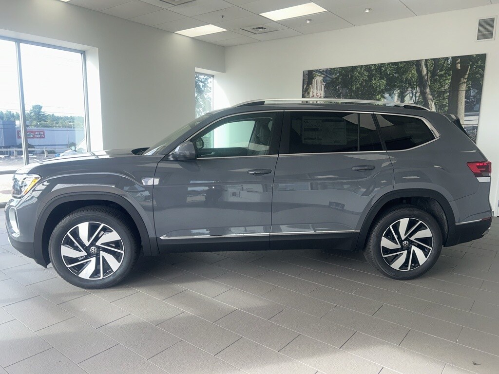 2026 Volkswagen Atlas SEL photo 4