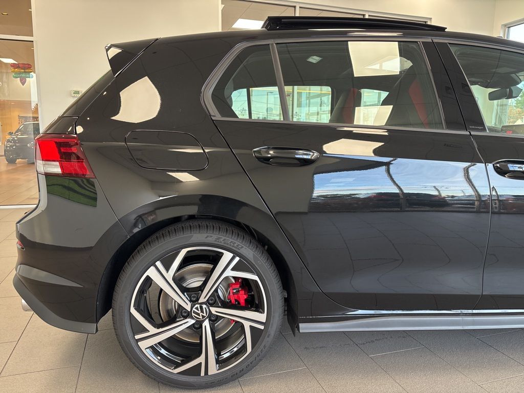 2026 Volkswagen Golf GTI SE - Photo 10
