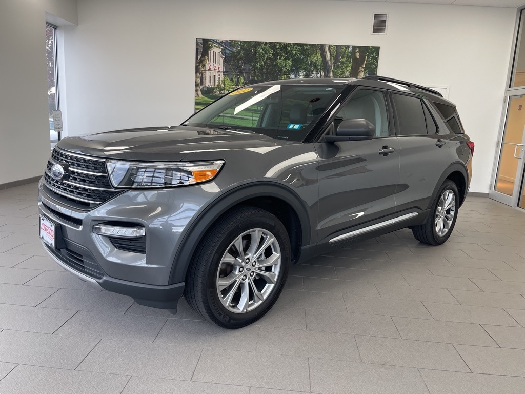 2022 Ford Explorer XLT's photo