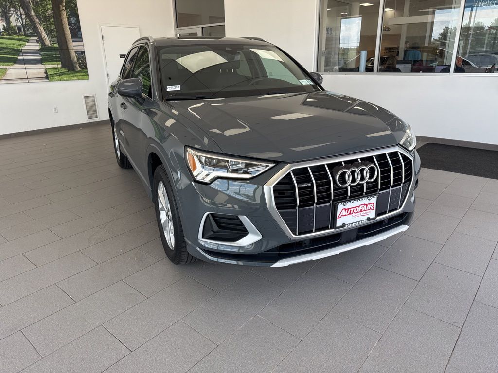 2023 Audi Q3 40 TFSI Premium quattro's photo
