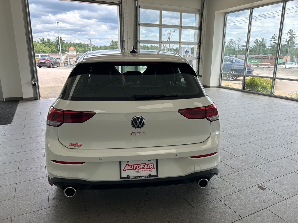 2025 Volkswagen Golf GTI Autobahn photo 4