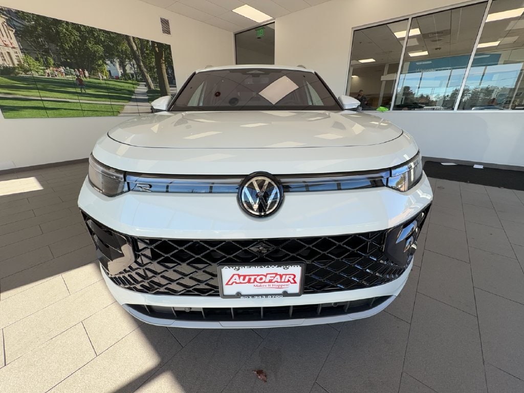 New 2026 Volkswagen Tiguan SEL R-Line Turbo SUV