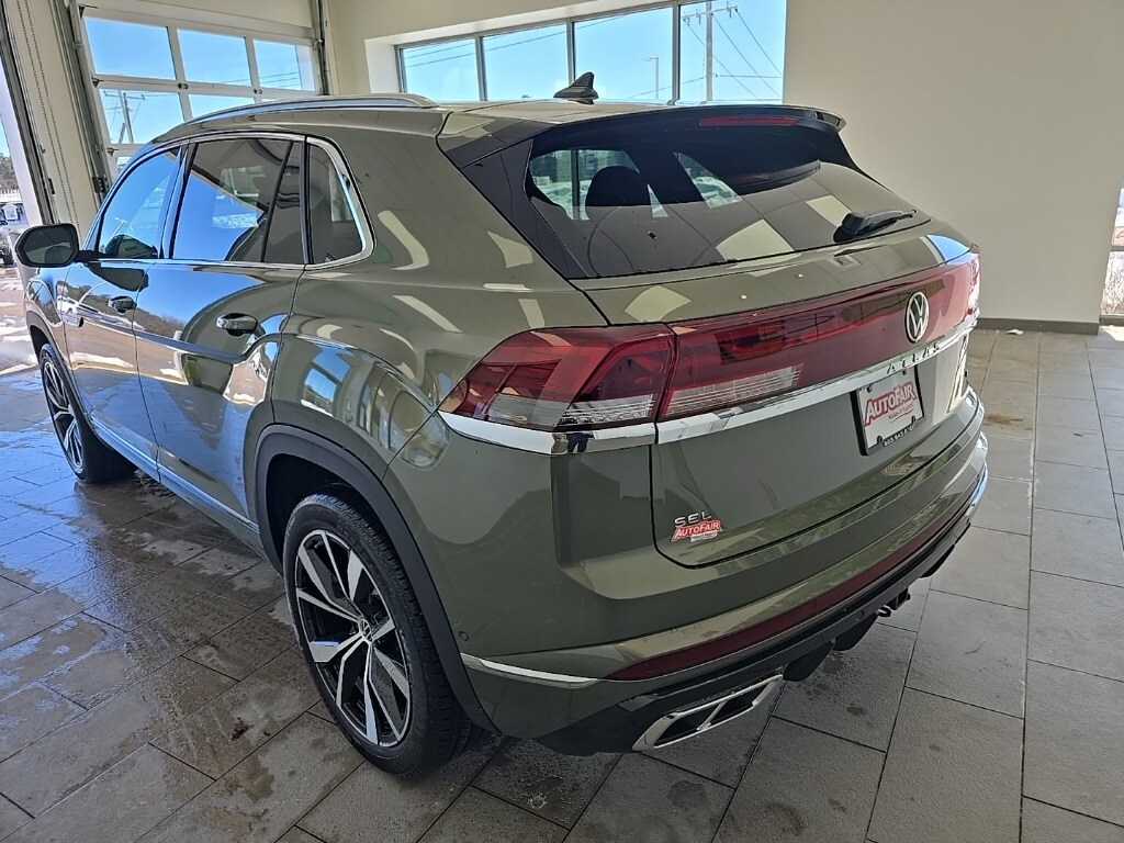 New 2026 Volkswagen Atlas Cross Sport 2.0T SEL Premium R-Line SUV