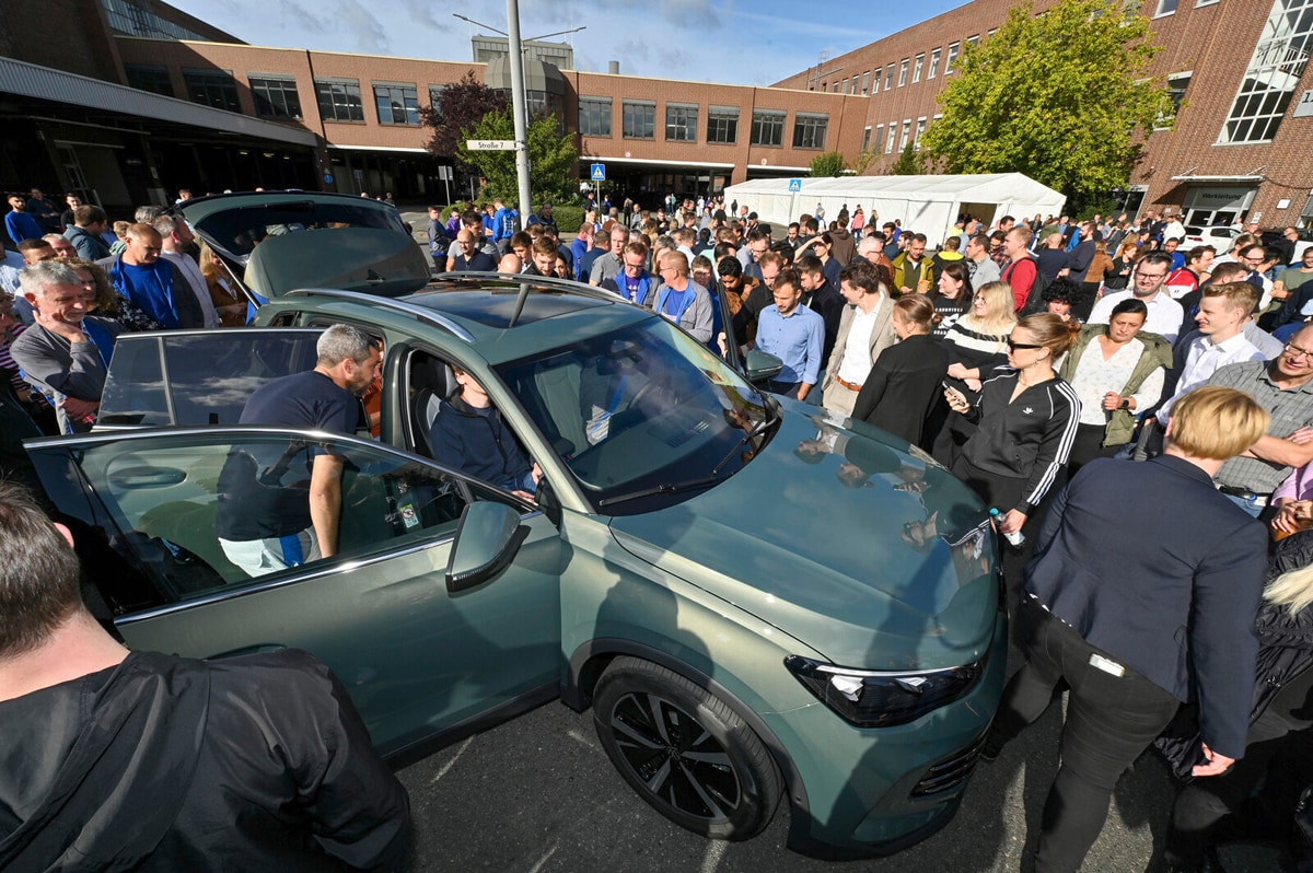 Next-Gen Volkswagen, Electric Range, Digital Cockpit, Infotainment Evolution, DCC Pro Technology, Progressive Driving, MQB evo Platform, All-Electric Range, HD Matrix Headlights