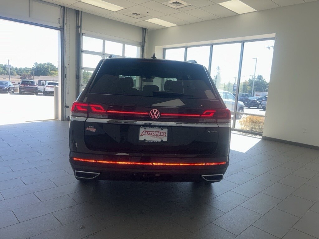 2026 Volkswagen Atlas SEL photo 3