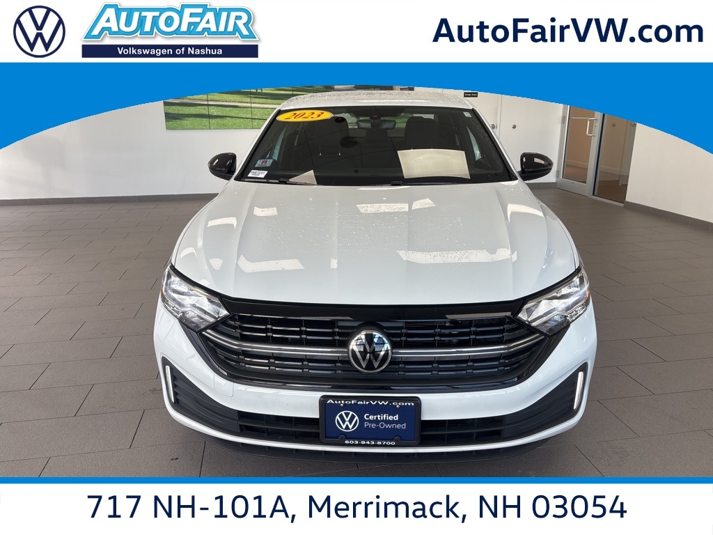 2023 Volkswagen Jetta Sport's photo