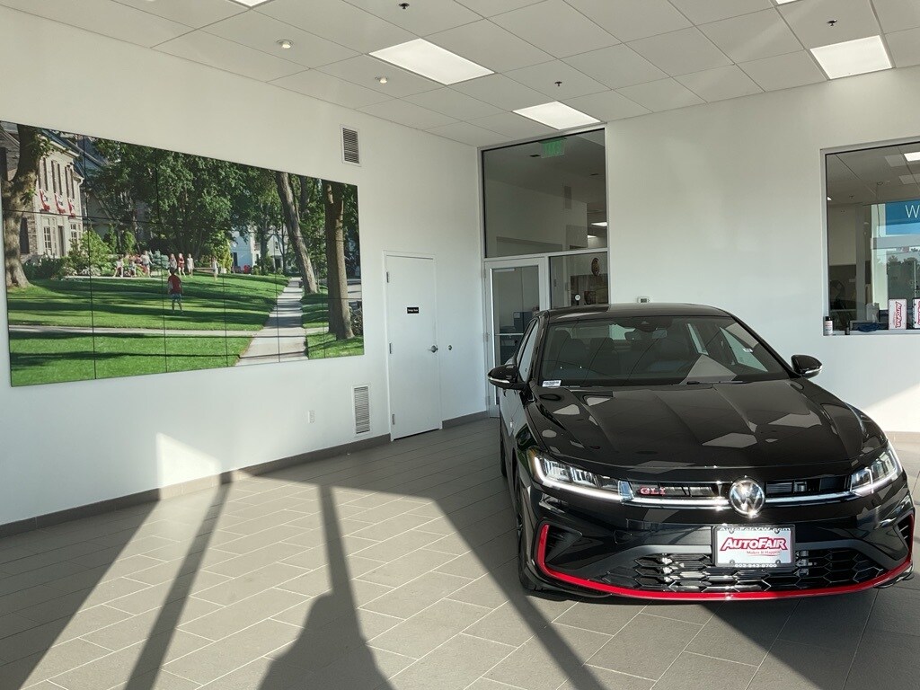 2026 Volkswagen Jetta GLI 2.0T Autobahn photo 2