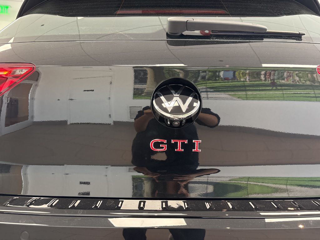 2026 Volkswagen Golf GTI SE - Photo 14