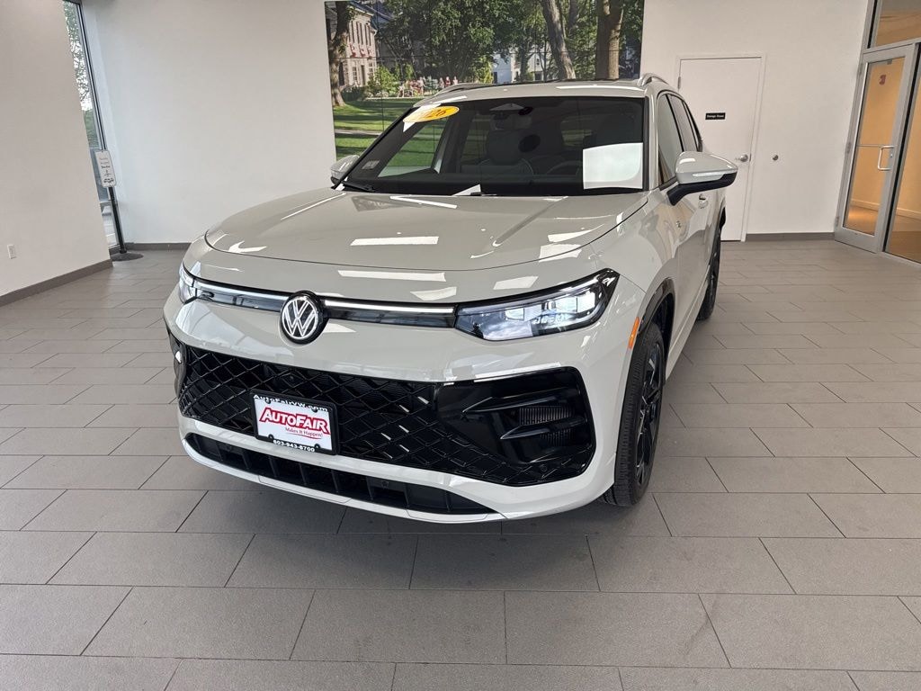 Used 2026 Volkswagen Tiguan 2.0T SEL R-Line Turbo SUV