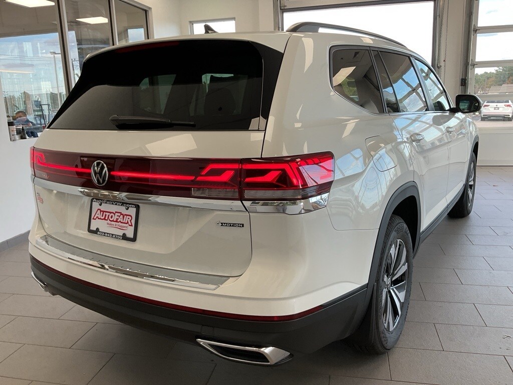 2026 Volkswagen Atlas SE photo 3