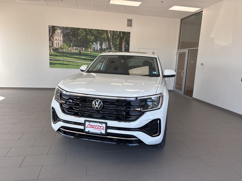 2026 Volkswagen Atlas SEL Premium R-Line's photo