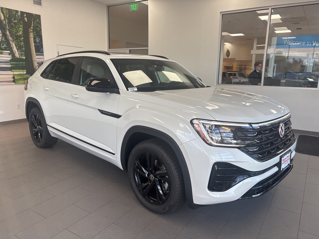 New 2026 Volkswagen Atlas Cross Sport 2.0T SEL R-Line Black SUV