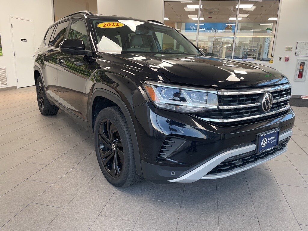 2022 Volkswagen Atlas SE Technology photo 2