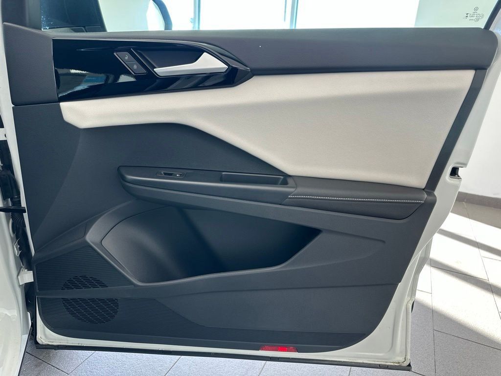 2026 Volkswagen Taos S - Photo 8