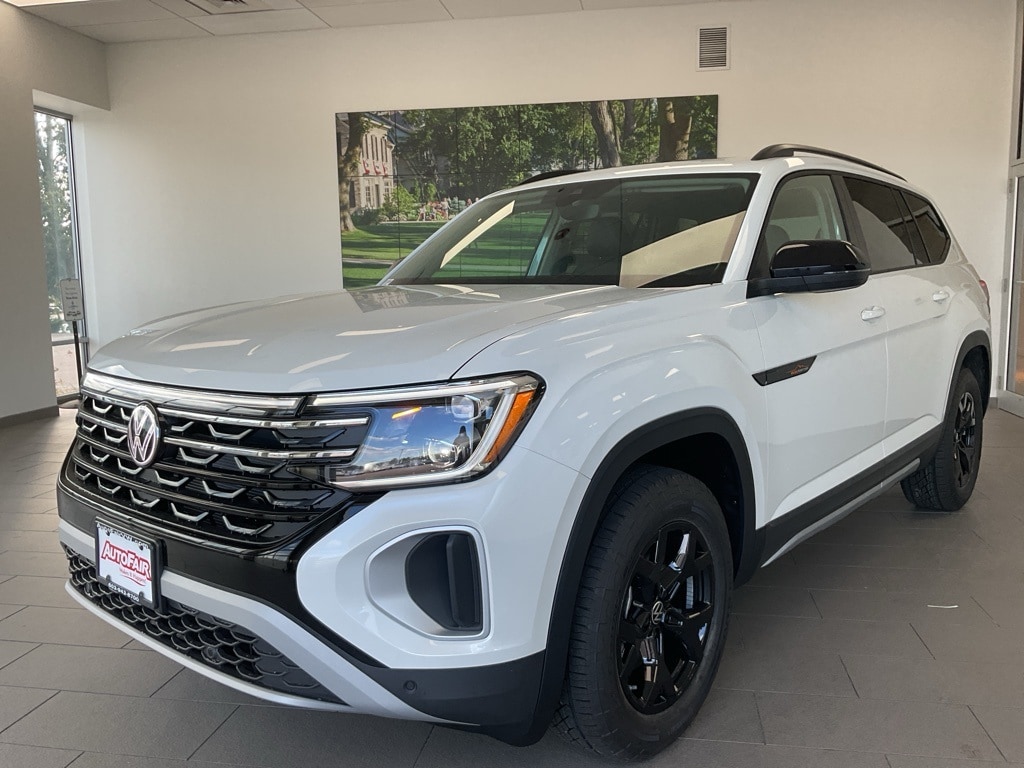 2026 Volkswagen Atlas Atlas Peak Edition's photo