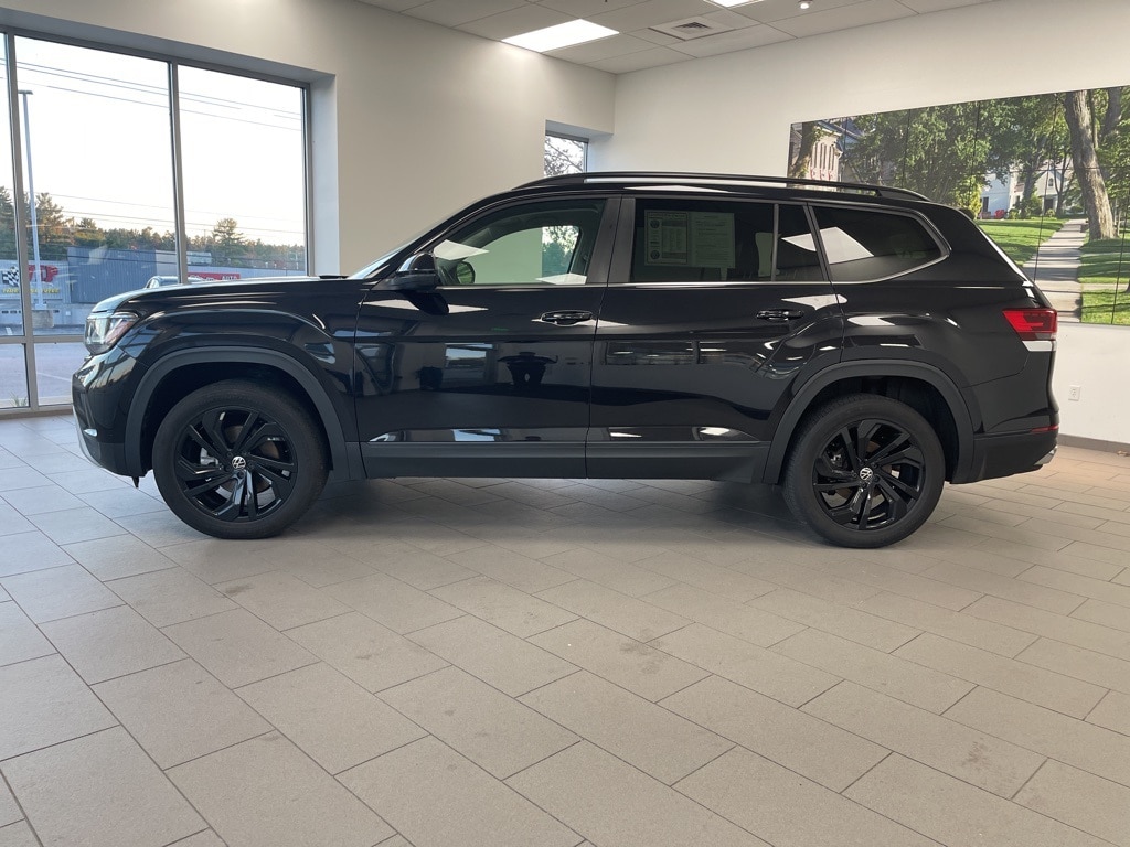 Used 2022 Volkswagen Atlas 2.0T SE w/Technology SUV