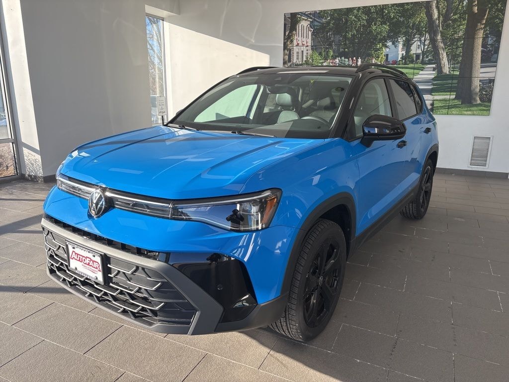 New 2026 Volkswagen Taos 1.5T SE Black SUV