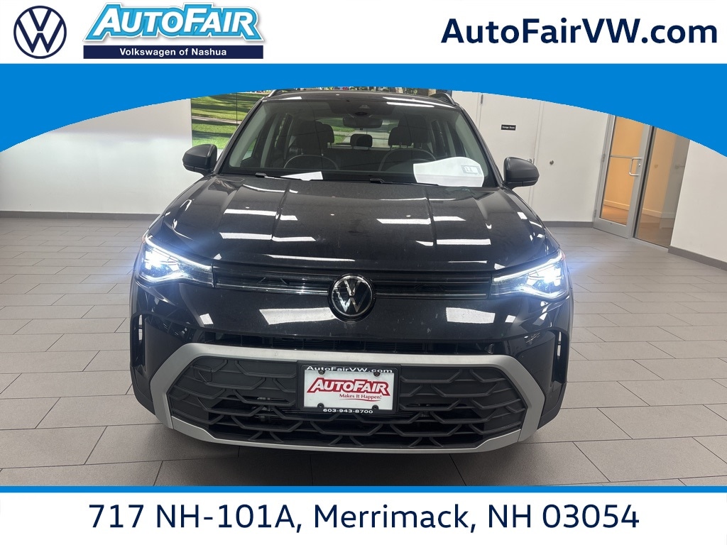 2025 Volkswagen Taos S's photo