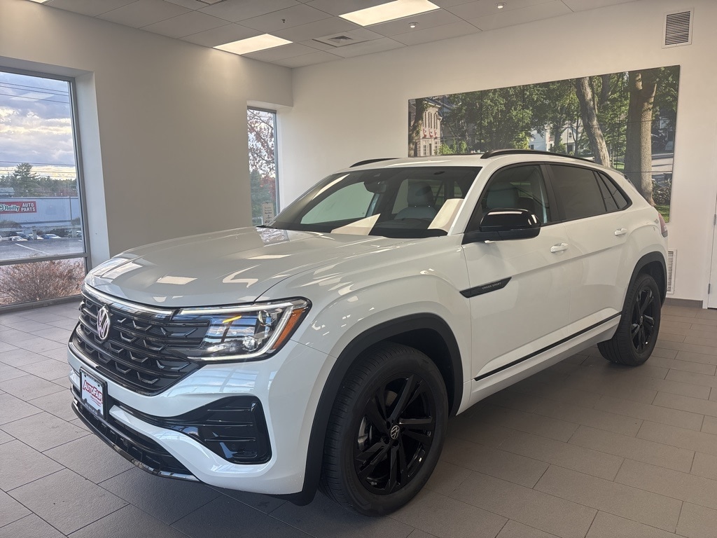 New 2026 Volkswagen Atlas Cross Sport 2.0T SEL R-Line Black SUV