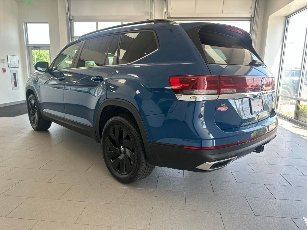 New 2026 Volkswagen Atlas SE w/Technology SUV