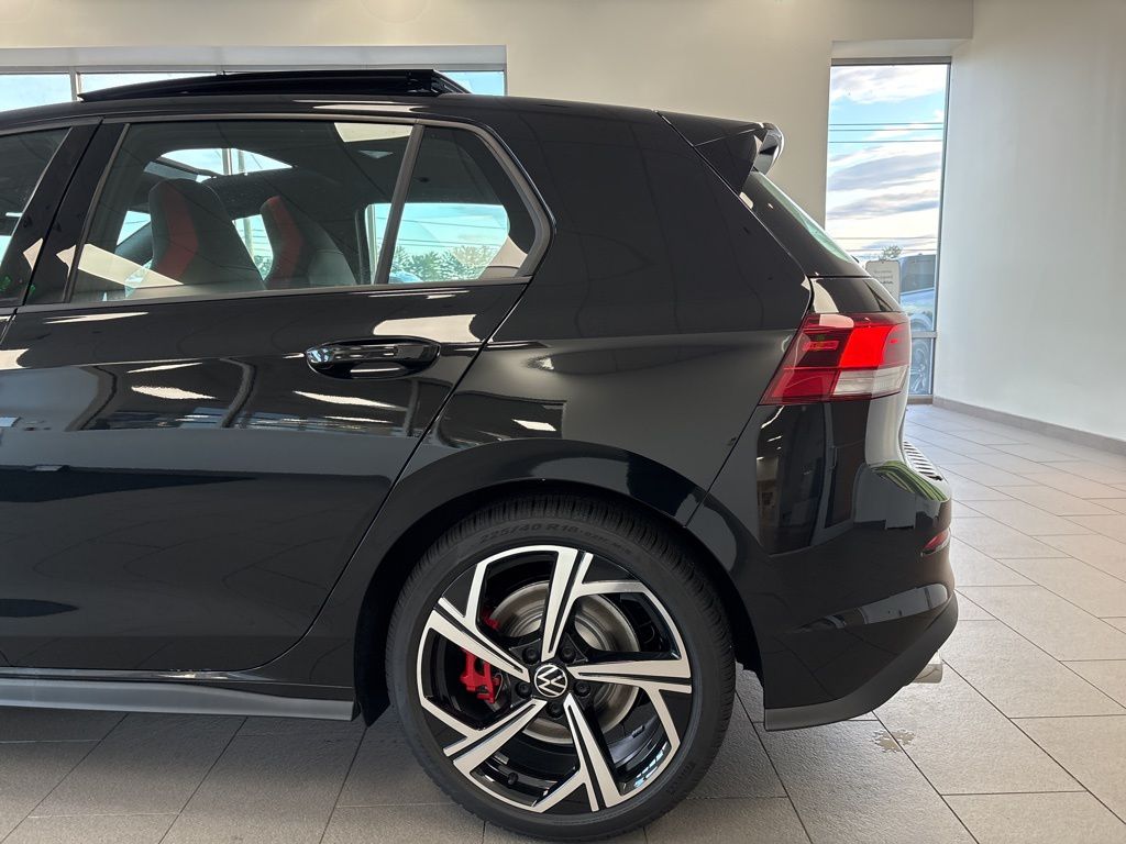 2026 Volkswagen Golf GTI SE - Photo 11