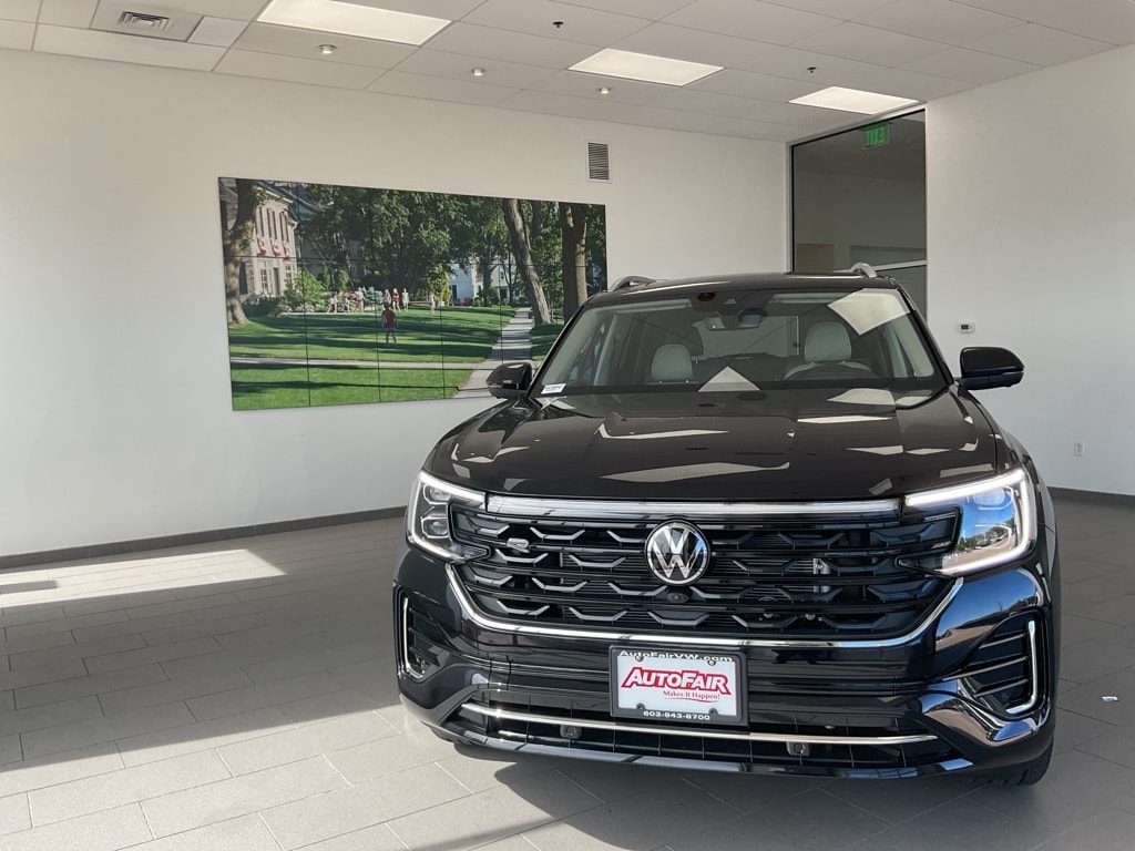 2026 Volkswagen Atlas SEL Premium R-Line's photo