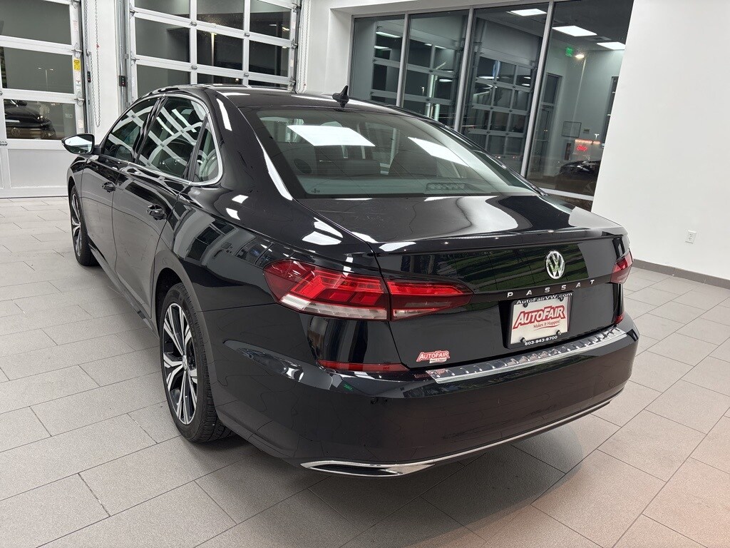2022 Volkswagen Passat 2.0T SE photo 3