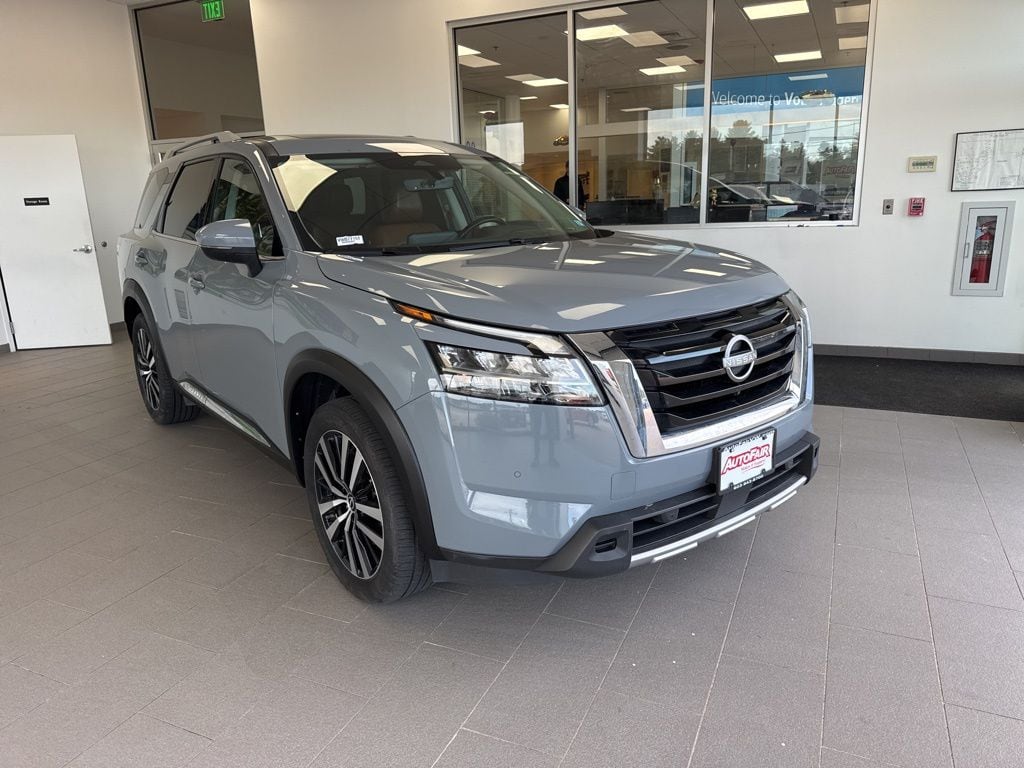 Used 2023 Nissan Pathfinder Platinum SUV