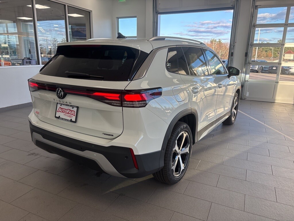 2026 Volkswagen Tiguan SE photo 3