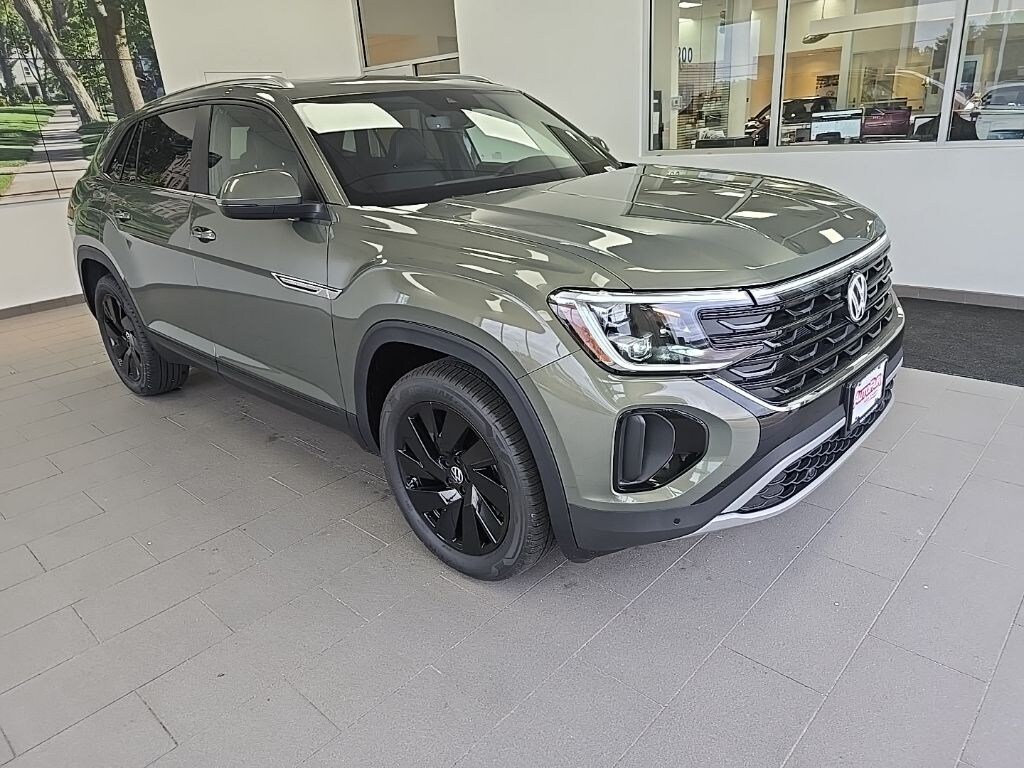 New 2026 Volkswagen Atlas Cross Sport 2.0T SE w/Technology SUV