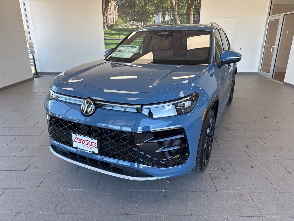 New 2026 Volkswagen Tiguan 2.0T SEL R-Line Turbo SUV