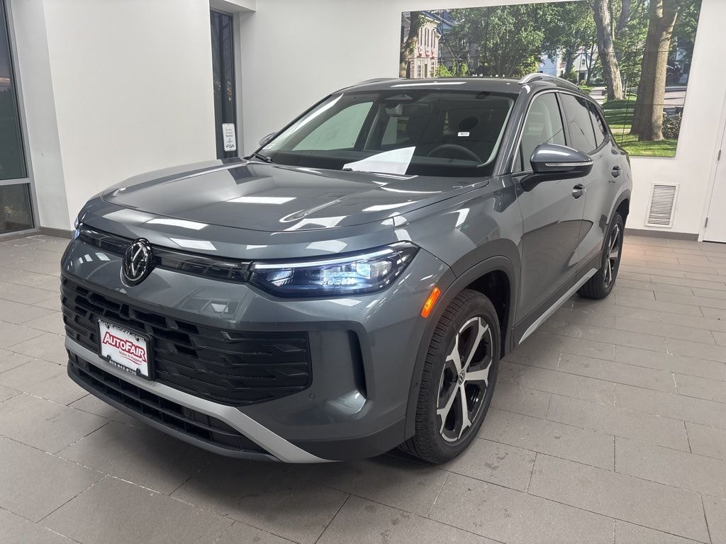 New 2026 Volkswagen Tiguan 2.0T SE SUV