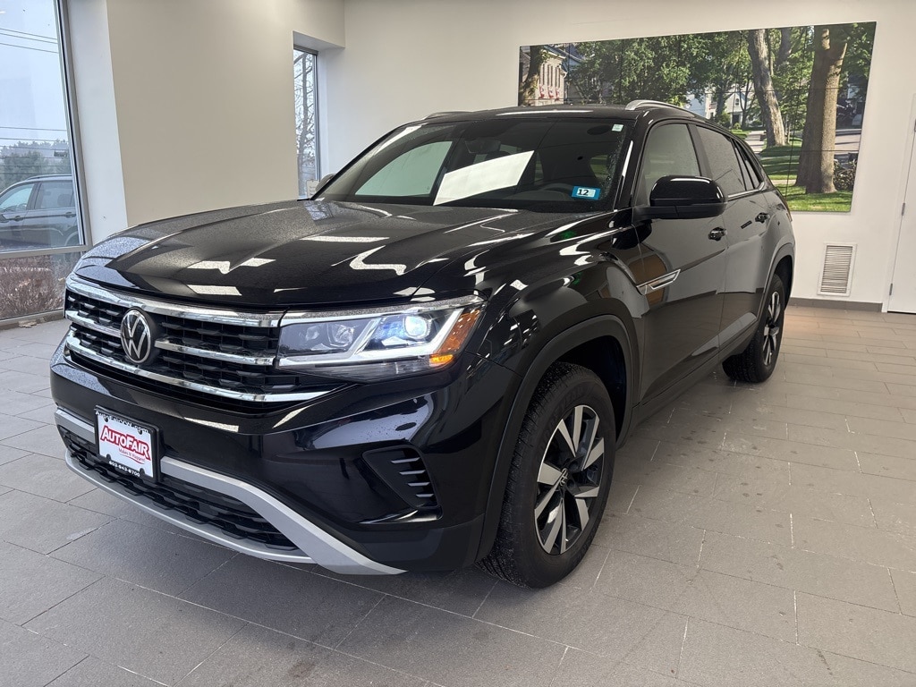 Certified 2023 Volkswagen Atlas Cross Sport 2.0T SE SUV