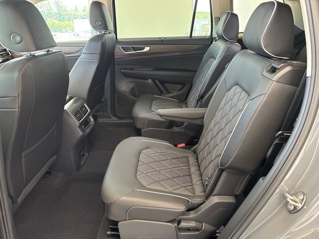 2026 Volkswagen Atlas SEL Premium R-Line - Photo 17